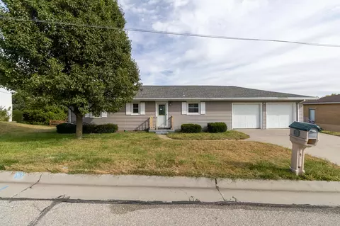 304 Wendy Heights Rd, Council Bluffs, IA 51503