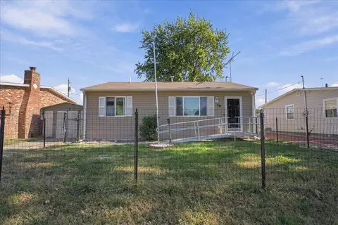 421 N 38th St, Council Bluffs, IA 51501
