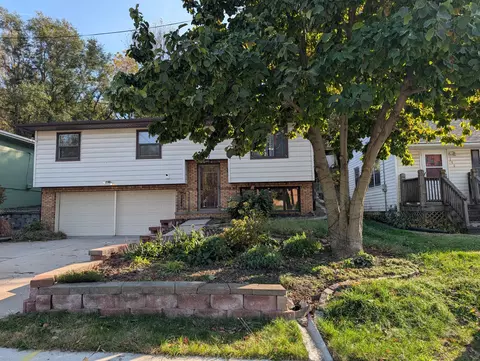 137 W Graham Ave, Council Bluffs, IA 51503