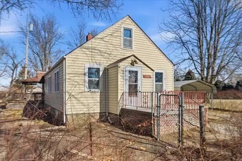 1330 Avenue O Ave, Carter Lake, IA 51510