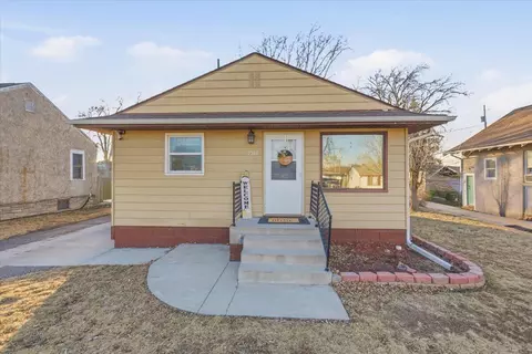 2308 S 10th St, Council Bluffs, IA 51501
