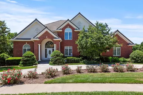 411 Redwood Dr, Council Bluffs, IA 51503