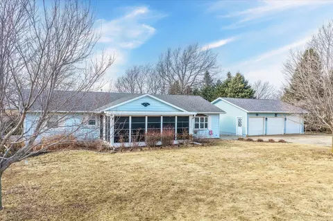 2541 Donna Reed Rd, Denison, IA 51442