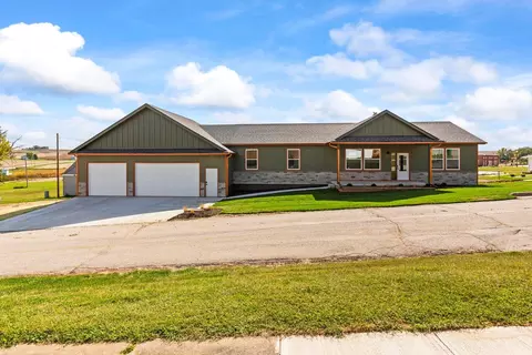 210 Brady St, Minden, IA 51553