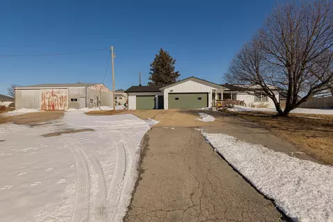 518 North St, Underwood, IA 51576