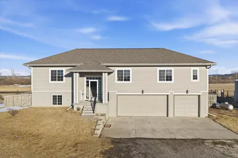 62375 195th St, Pacific Junction, IA 51561