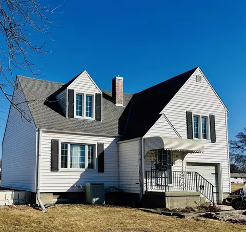 92 Elm St, Elliott, IA 51532