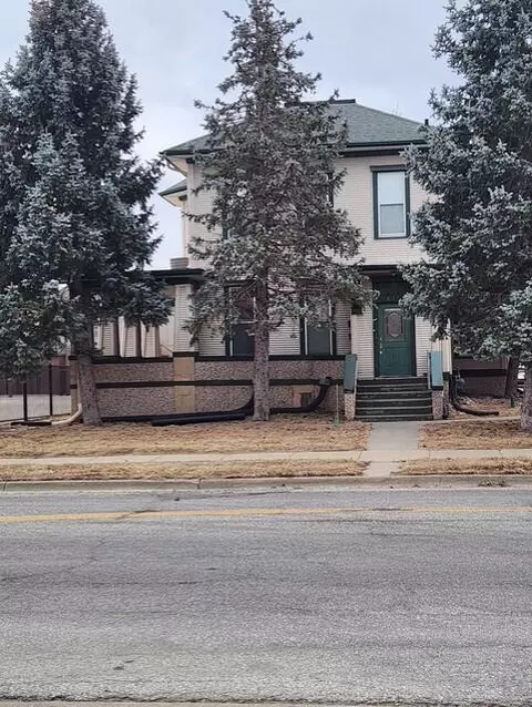 615 Willow Ave, Council Bluffs, IA 51501