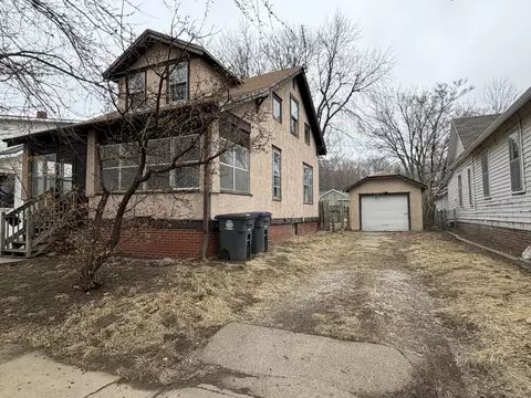 307 N 7th St, Council Bluffs, IA 51503