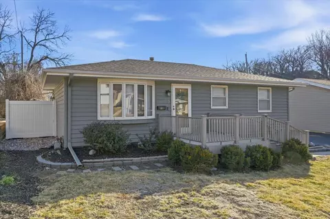 319 Steven Cir, Council Bluffs, IA 51503