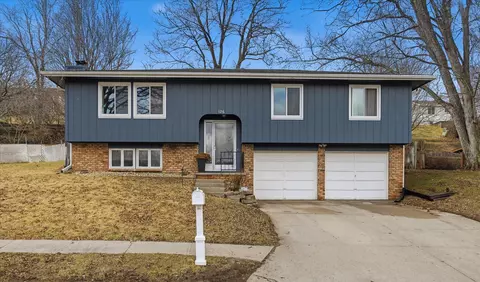 126 Rosebud Ln, Council Bluffs, IA 51503
