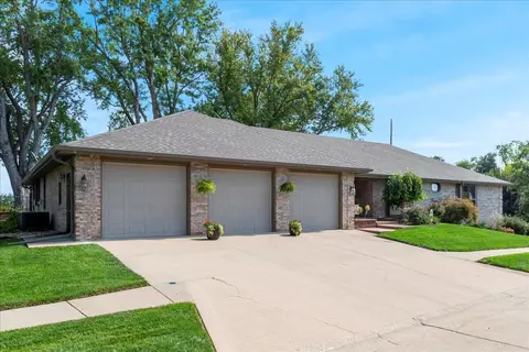 959 Tower Ridge Holw, Council Bluffs, IA 51503