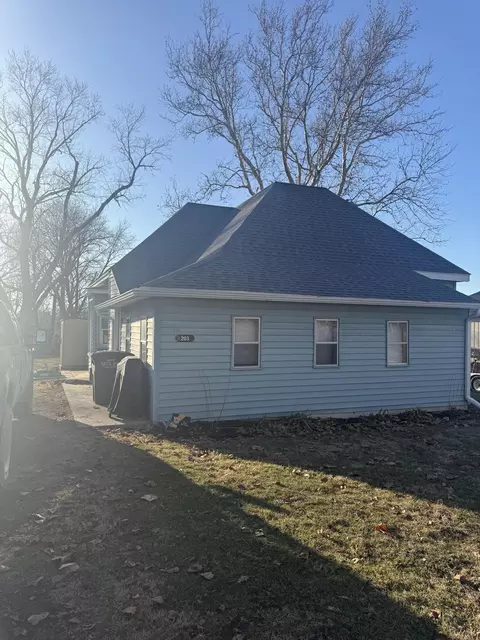 203 Dye St, Macedonia, IA 51549