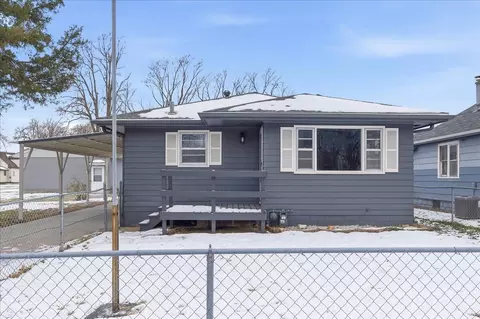 2324 S 9th St, Council Bluffs, IA 51501