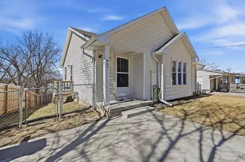 803 N 1st St, Missouri Valley, IA 51555