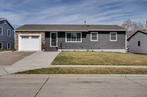 17 Windsor Ave, Council Bluffs, IA 51503