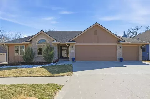 1704 Oak Park Rd, Council Bluffs, IA 51503