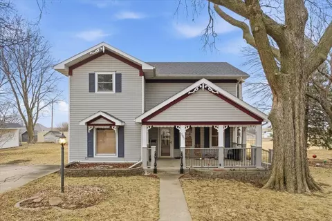 505 Country St, Walnut, IA 51577