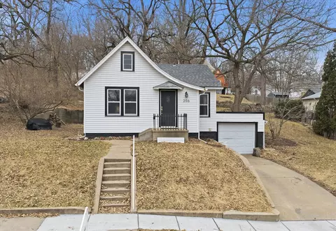 206 N Hazel St, Glenwood, IA 51534