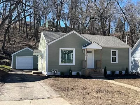 235 E Orchard Ave, Council Bluffs, IA 51503
