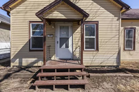 1917 S 11th St, Council Bluffs, IA 51501