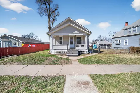 1910 S 8th St, Council Bluffs, IA 51501