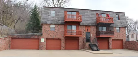 403 Voorhis St, Council Bluffs, IA 51503