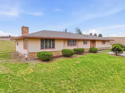 408 Fourth Ave, Persia, IA 51563