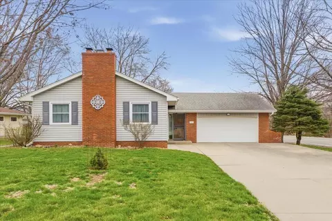 103 Upland Dr, Council Bluffs, IA 51503