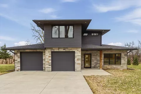 329 Christy St, Carson, IA 51525