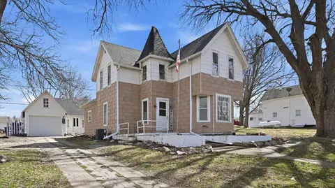307 Oak Ave, Charter Oak, IA 51439