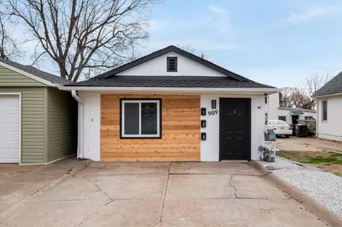 909 Avenue G, Council Bluffs, IA 51503