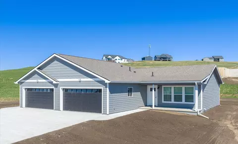 113 W 6th St #B, Woodbine, IA 51579