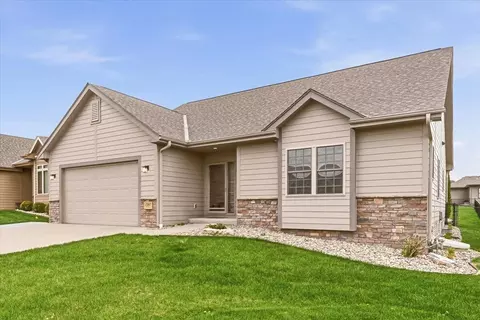 1397 Ardmore St, Council Bluffs, IA 51503