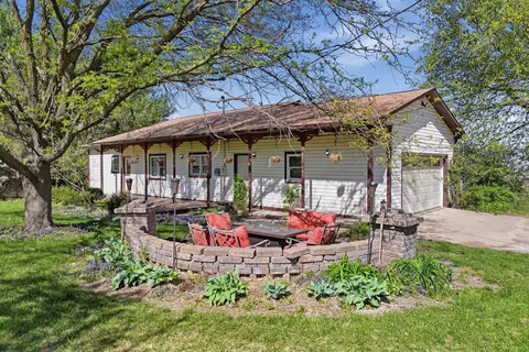 55447 230th St, Glenwood, IA 51534