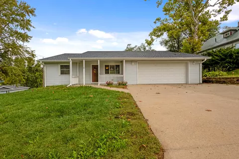 311 N Grove St, Glenwood, IA 51534