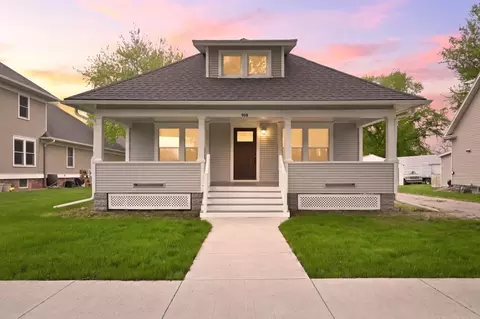 908 Weare St, Woodbine, IA 51579