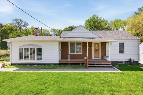 319 E Orchard Ave, Council Bluffs, IA 51503