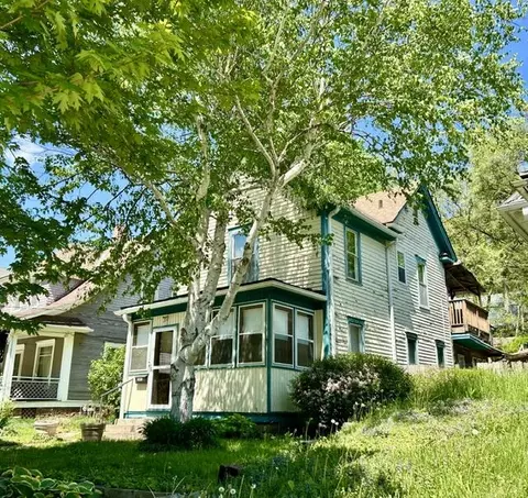 341 Lincoln Ave, Council Bluffs, IA 51503
