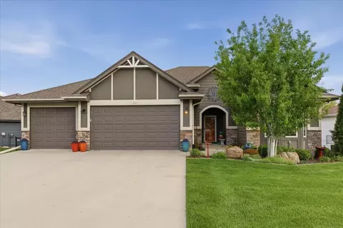1465 Abercorn Dr, Council Bluffs, IA 51503