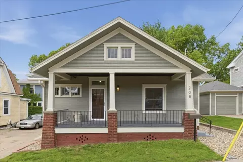 208 N 2nd St, Council Bluffs, IA 51503