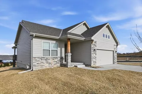 4 Alder Cir, Council Bluffs, IA 51503