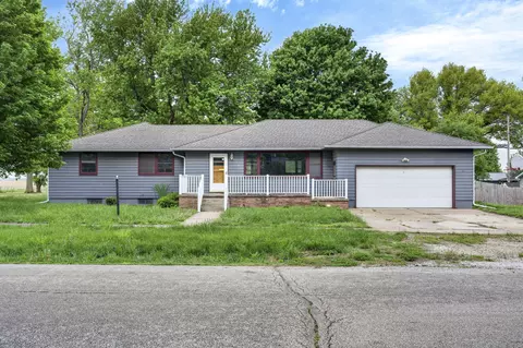 801 Mobile Ave, Farragut, IA 51639