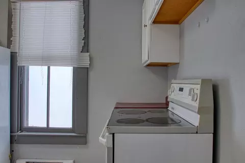 Kitchen - 515 S 16th St, Centerville, IA 52544 photo 3 of 3