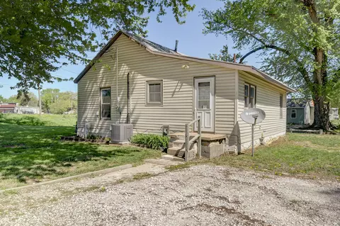 811 S Locust St, Glenwood, IA 51534