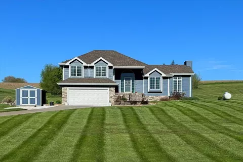 18580 Taylor Ln, Council Bluffs, IA 51503