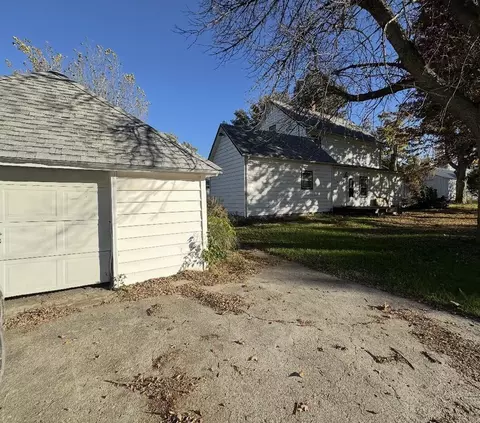 201 Wilkes St, Farragut, IA 51639