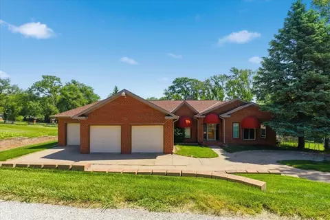 19241 Hawthorne Ave, Council Bluffs, IA 51503