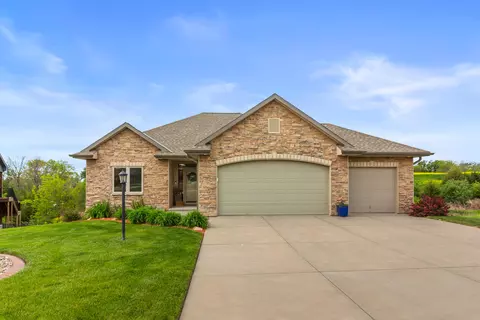 54853 Glover Rd, Glenwood, IA 51534