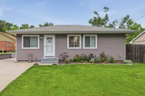 23 Arnold Ave, Council Bluffs, IA 51503